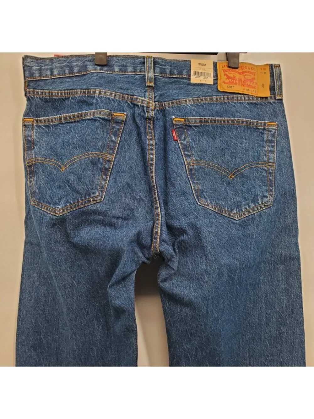 Levi's 501 Original Straight Leg Fit Jeans Denim Pants Men Size 36 x 32 NWT